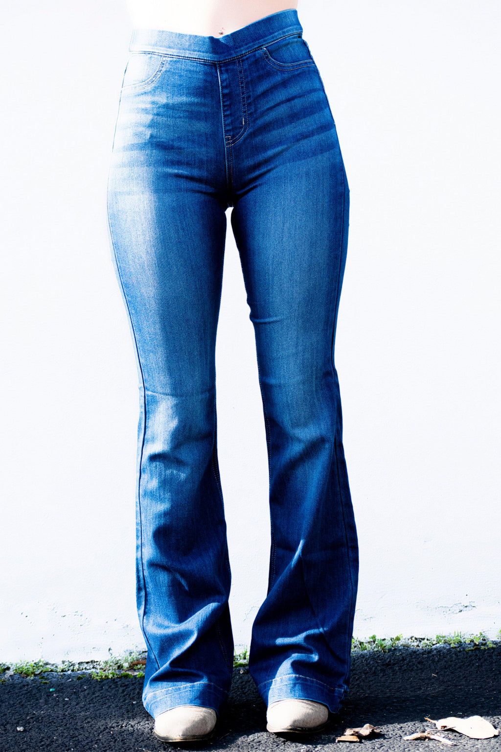 Reece Flare Jeans Dark Blue - 512 Boutique
