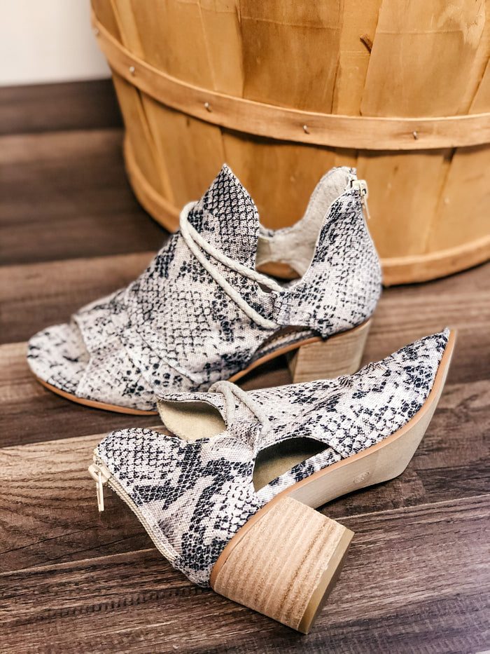 Very G Sillian Booties- Cream - 512 Boutique