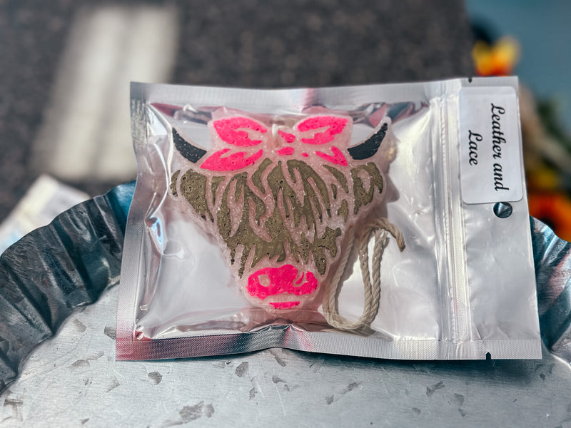 Highland Cow Freshie Large- Cream